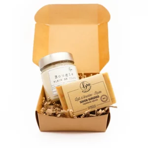 Coffret de cosmétiques naturels contenant un Savon Artisanal et une bougie parfumée